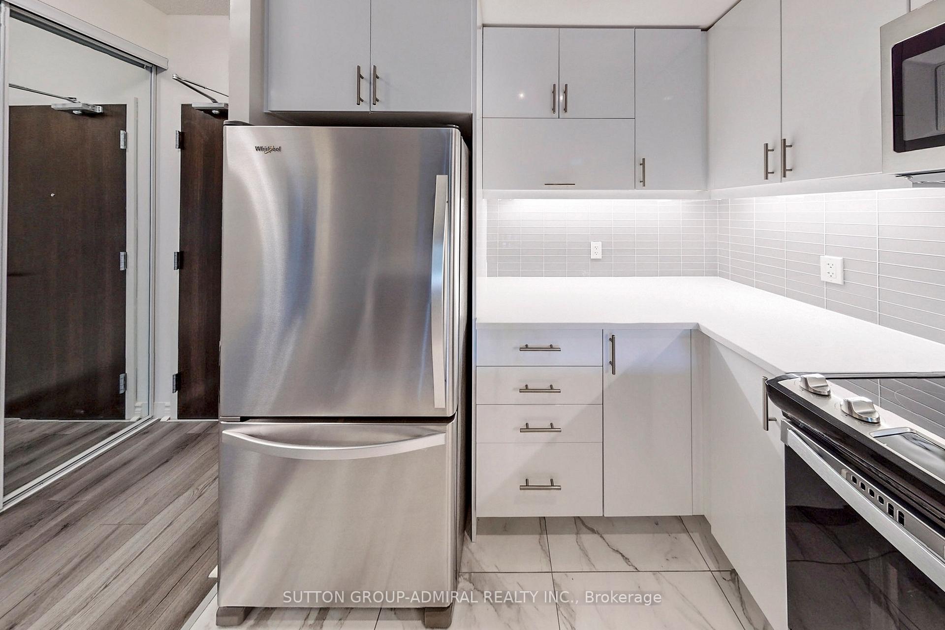 Photo 9 of Unit 221, 39 Annie Craig Drive, Etobicoke, Mimico — HOMEH
