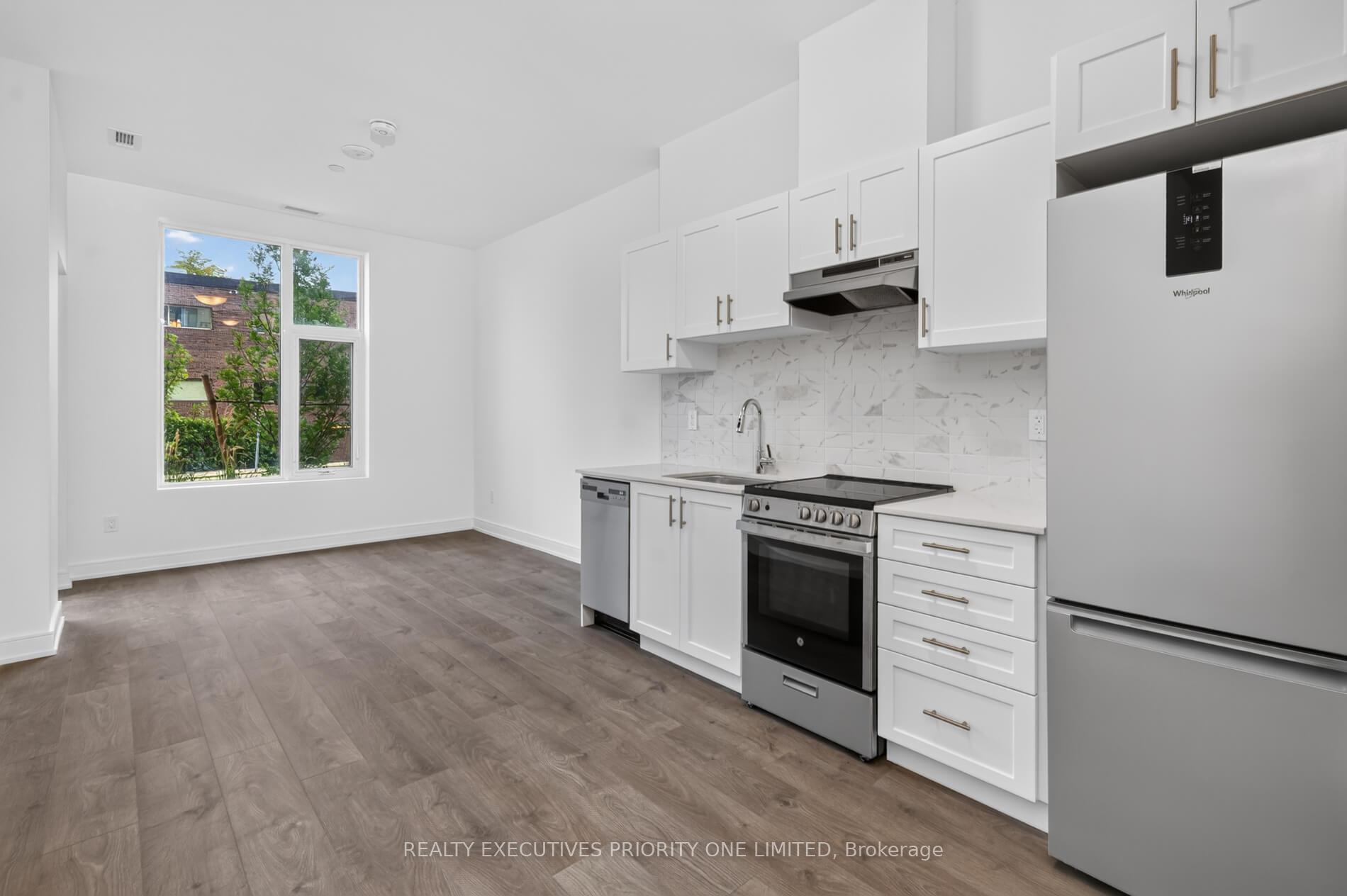 Photo 8 of Unit A103, 705 Davis Drive, Newmarket, Huron Heights-Leslie Valley — HOMEH