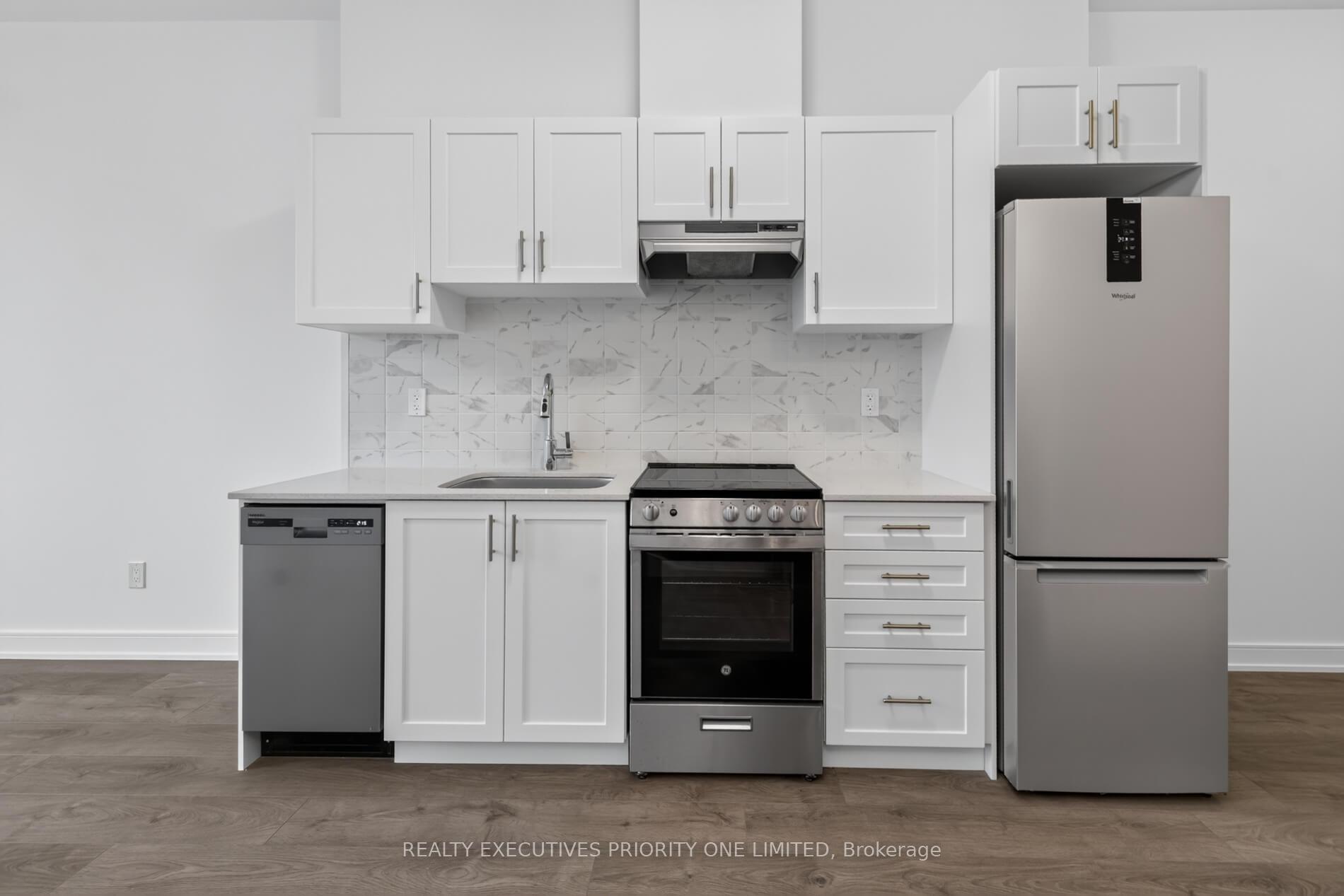 Photo 9 of Unit A103, 705 Davis Drive, Newmarket, Huron Heights-Leslie Valley — HOMEH