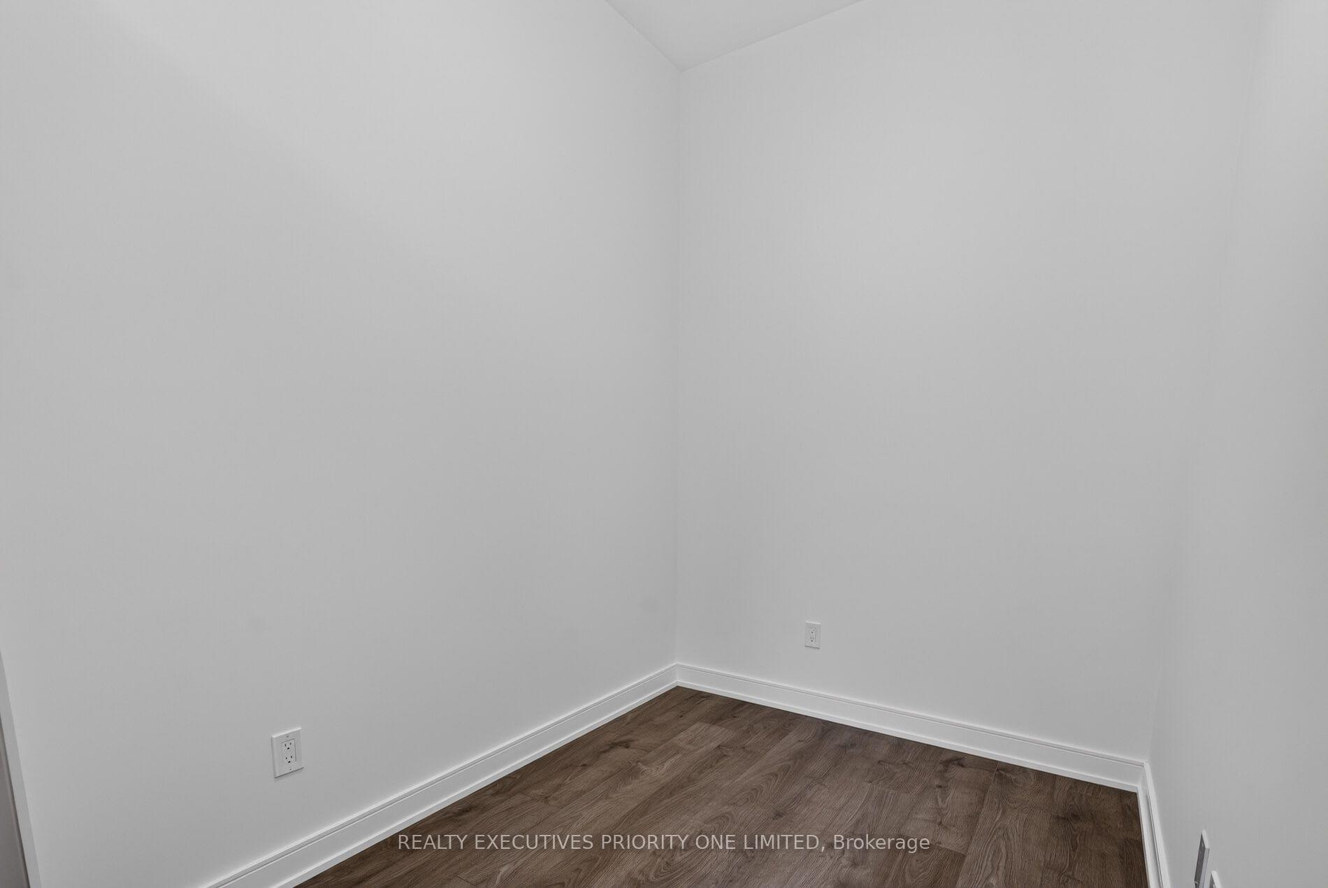 Photo 11 of Unit A103, 705 Davis Drive, Newmarket, Huron Heights-Leslie Valley — HOMEH
