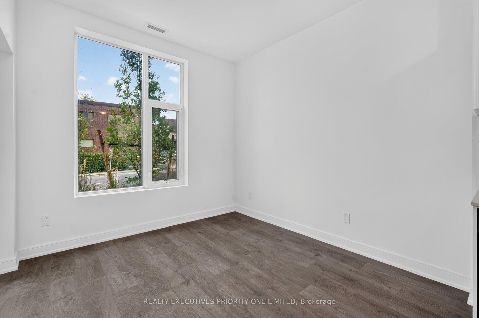 Photo 14 of Unit A103, 705 Davis Drive, Newmarket, Huron Heights-Leslie Valley — HOMEH
