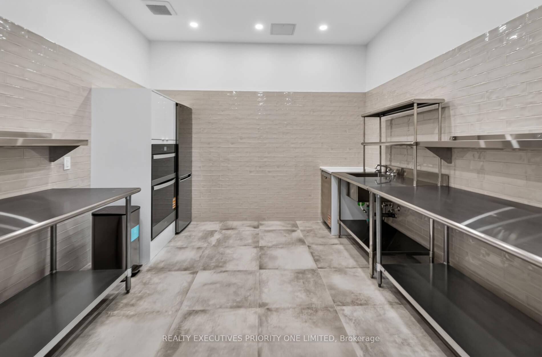 Photo 34 of Unit A103, 705 Davis Drive, Newmarket, Huron Heights-Leslie Valley — HOMEH