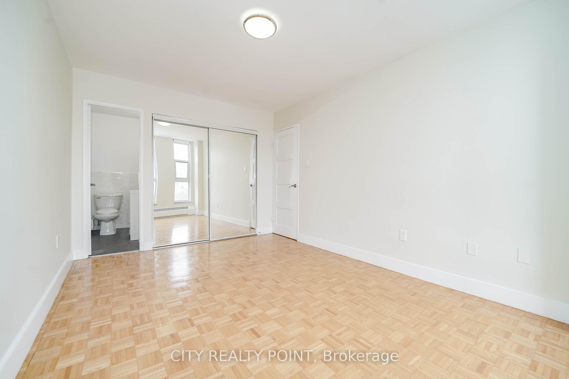 Photo 9 of Unit 2411, 666 Spadina Avenue, Toronto, University — HOMEH