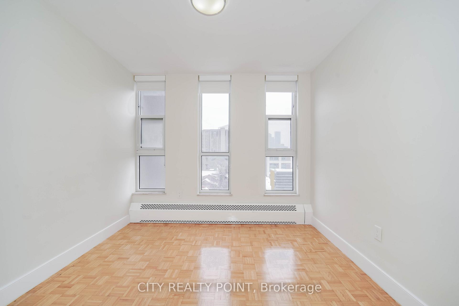 Photo 10 of Unit 2411, 666 Spadina Avenue, Toronto, University — HOMEH