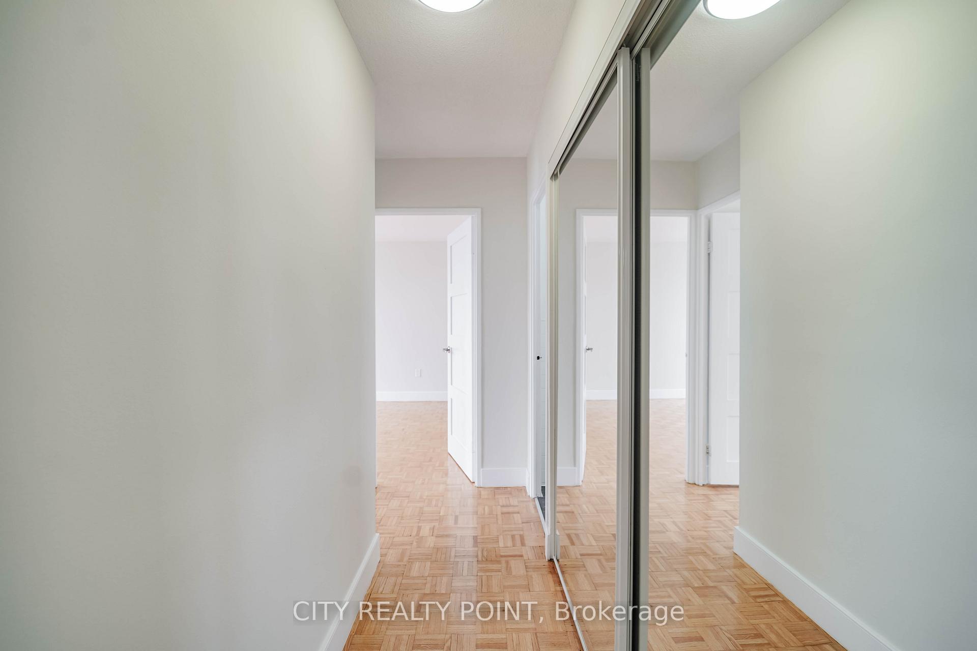 Photo 12 of Unit 2411, 666 Spadina Avenue, Toronto, University — HOMEH