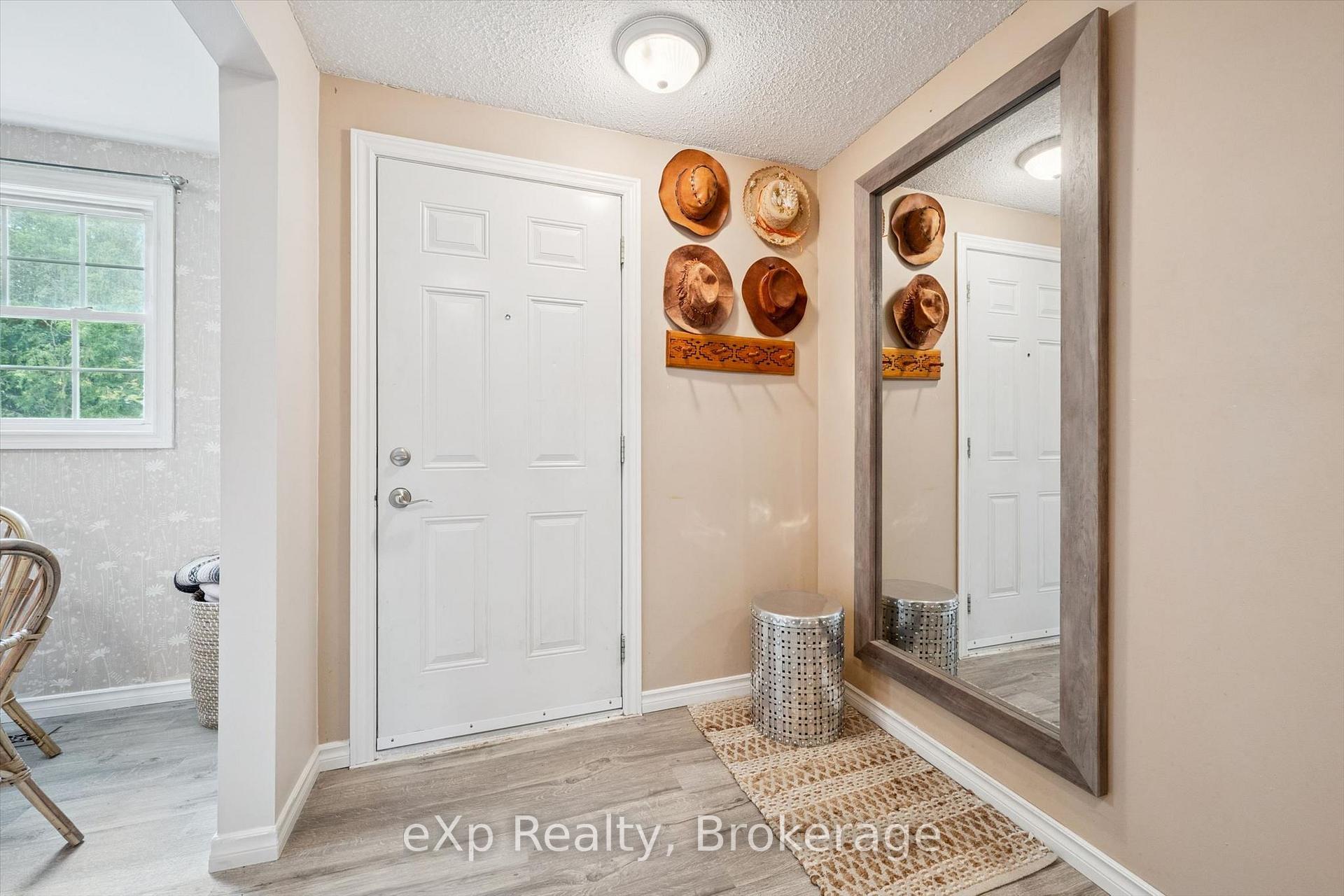 Photo 4 of Unit 16, 383 Edinburgh Road S, Guelph, Dovercliffe Park/Old University — HOMEH