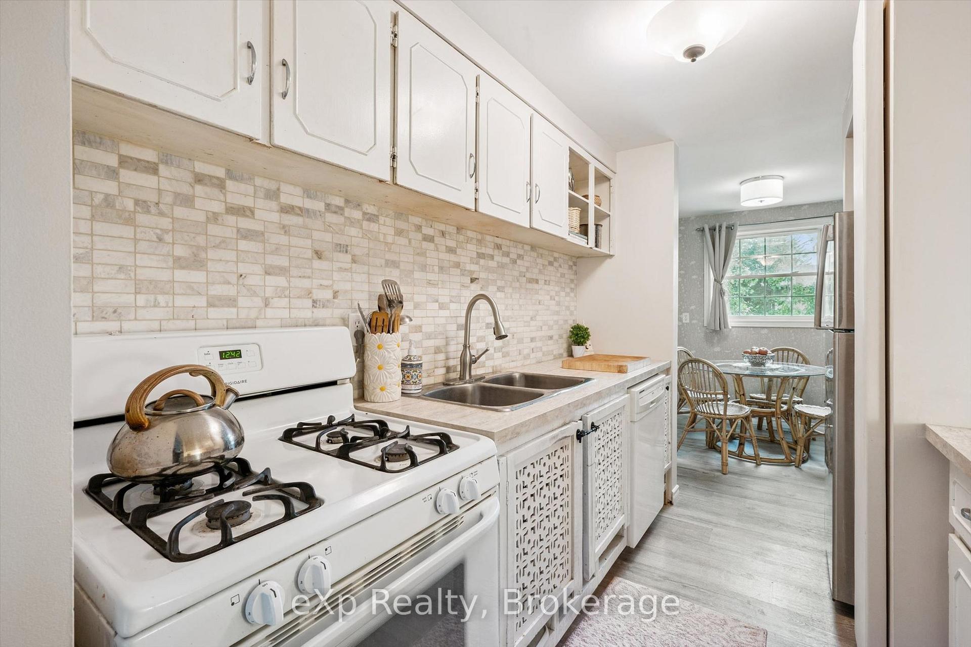 Photo 11 of Unit 16, 383 Edinburgh Road S, Guelph, Dovercliffe Park/Old University — HOMEH