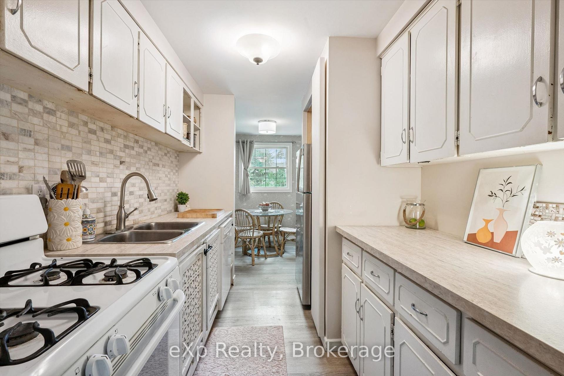 Photo 13 of Unit 16, 383 Edinburgh Road S, Guelph, Dovercliffe Park/Old University — HOMEH