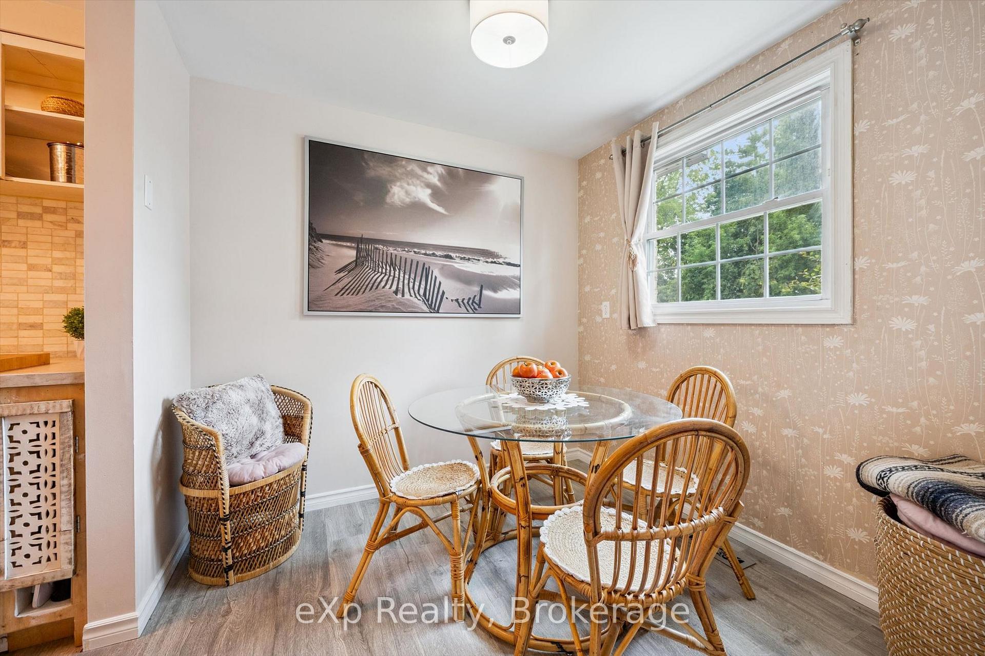 Photo 15 of Unit 16, 383 Edinburgh Road S, Guelph, Dovercliffe Park/Old University — HOMEH