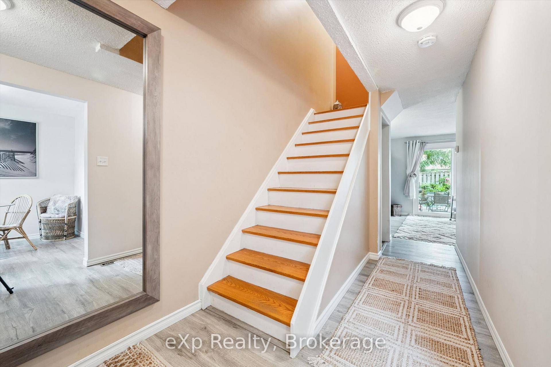 Photo 16 of Unit 16, 383 Edinburgh Road S, Guelph, Dovercliffe Park/Old University — HOMEH