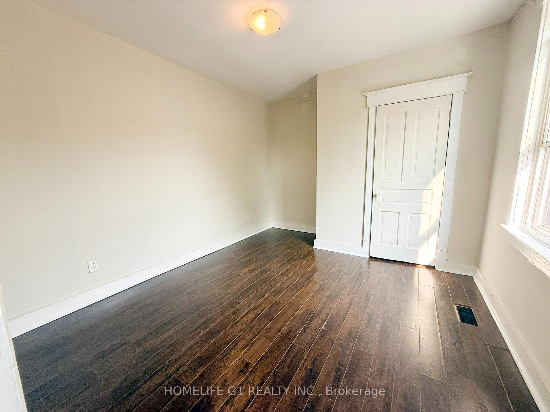 Photo 6 of Unit 2, 288 Hunter Street W, Hamilton, Kirkendall — HOMEH