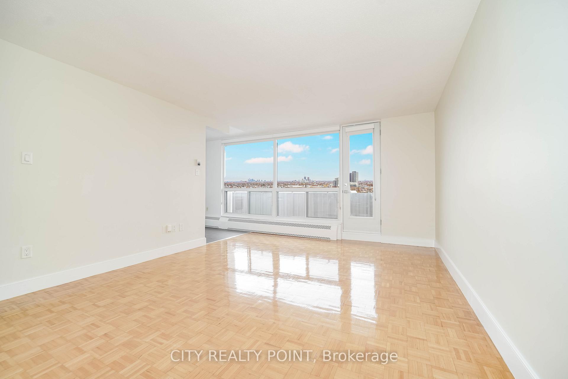 Photo 4 of Unit 2512, 666 Spadina Avenue, Toronto, University — HOMEH