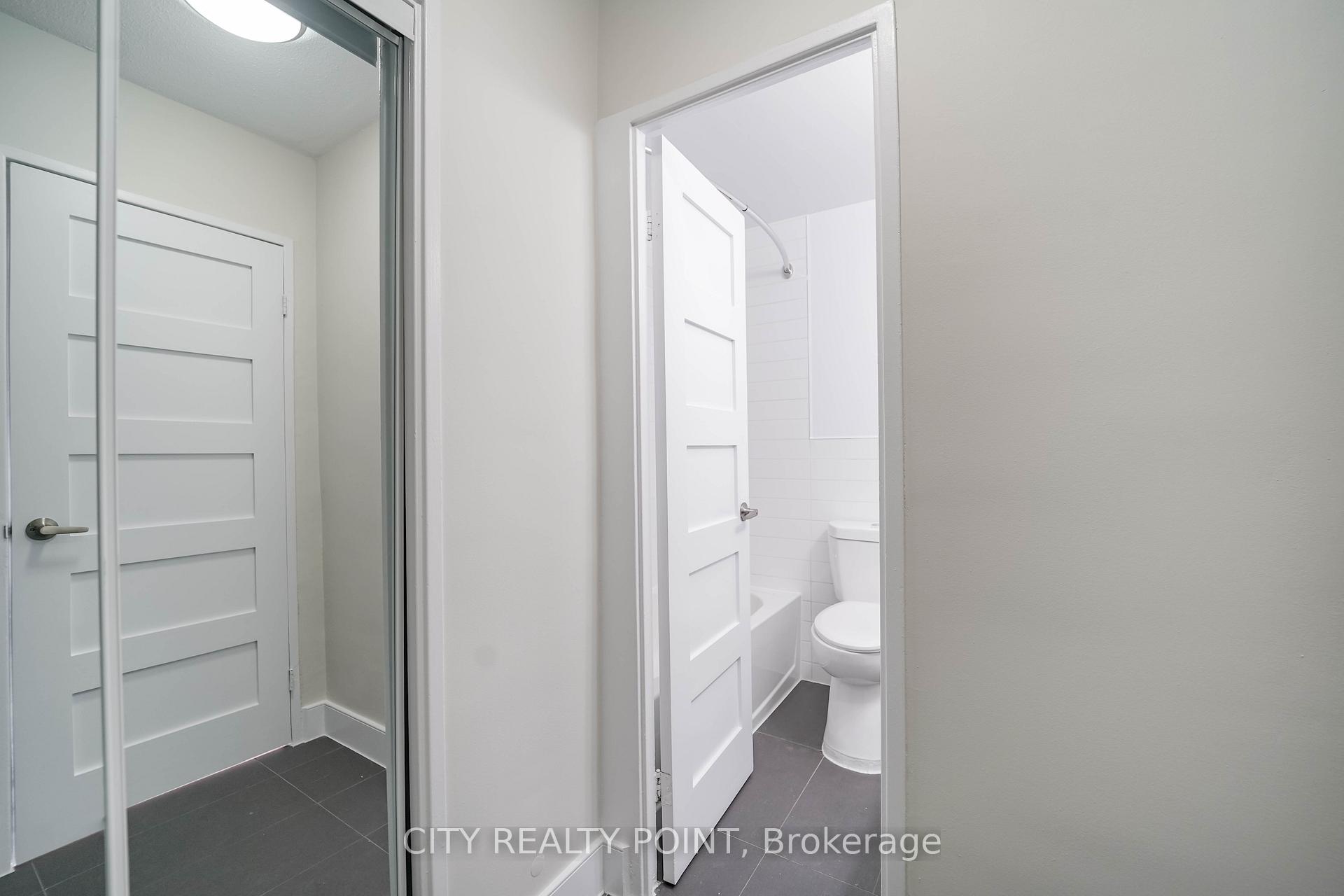 Photo 9 of Unit 2512, 666 Spadina Avenue, Toronto, University — HOMEH