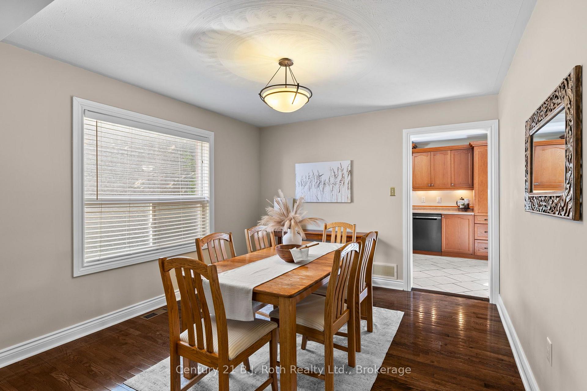 Photo 6 of 33 Vanessa Drive, Orillia — HOMEH