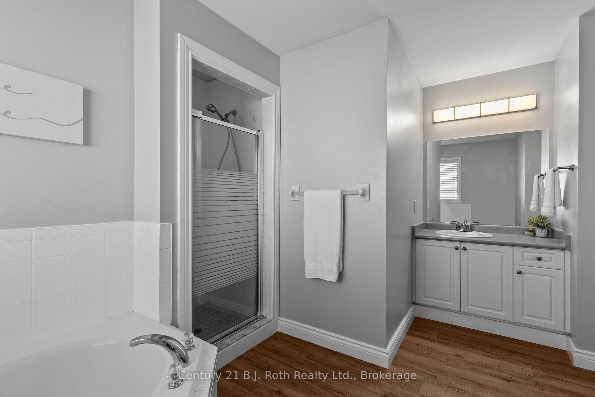 Photo 21 of 33 Vanessa Drive, Orillia — HOMEH