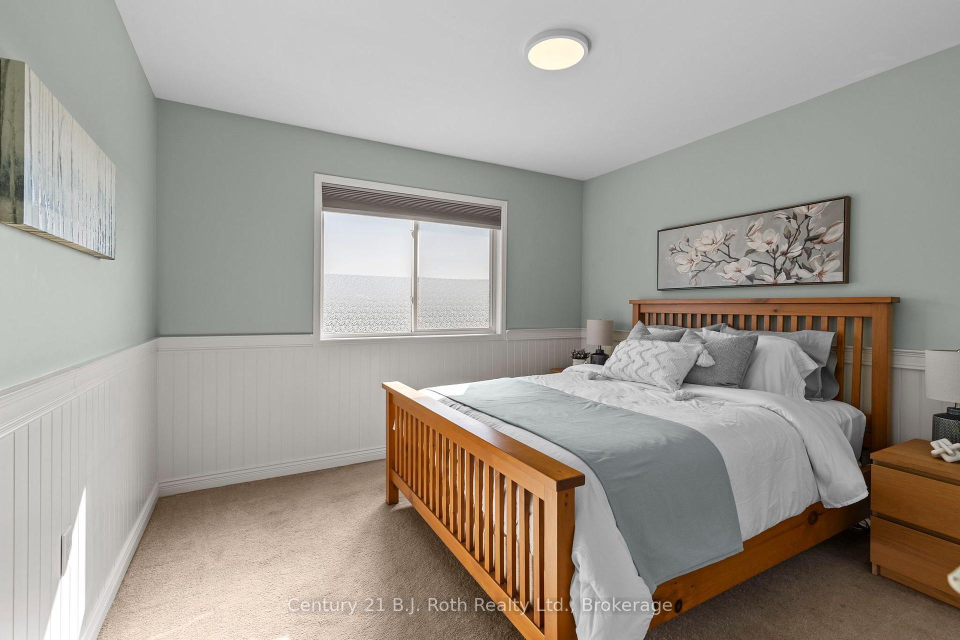 Photo 22 of 33 Vanessa Drive, Orillia — HOMEH