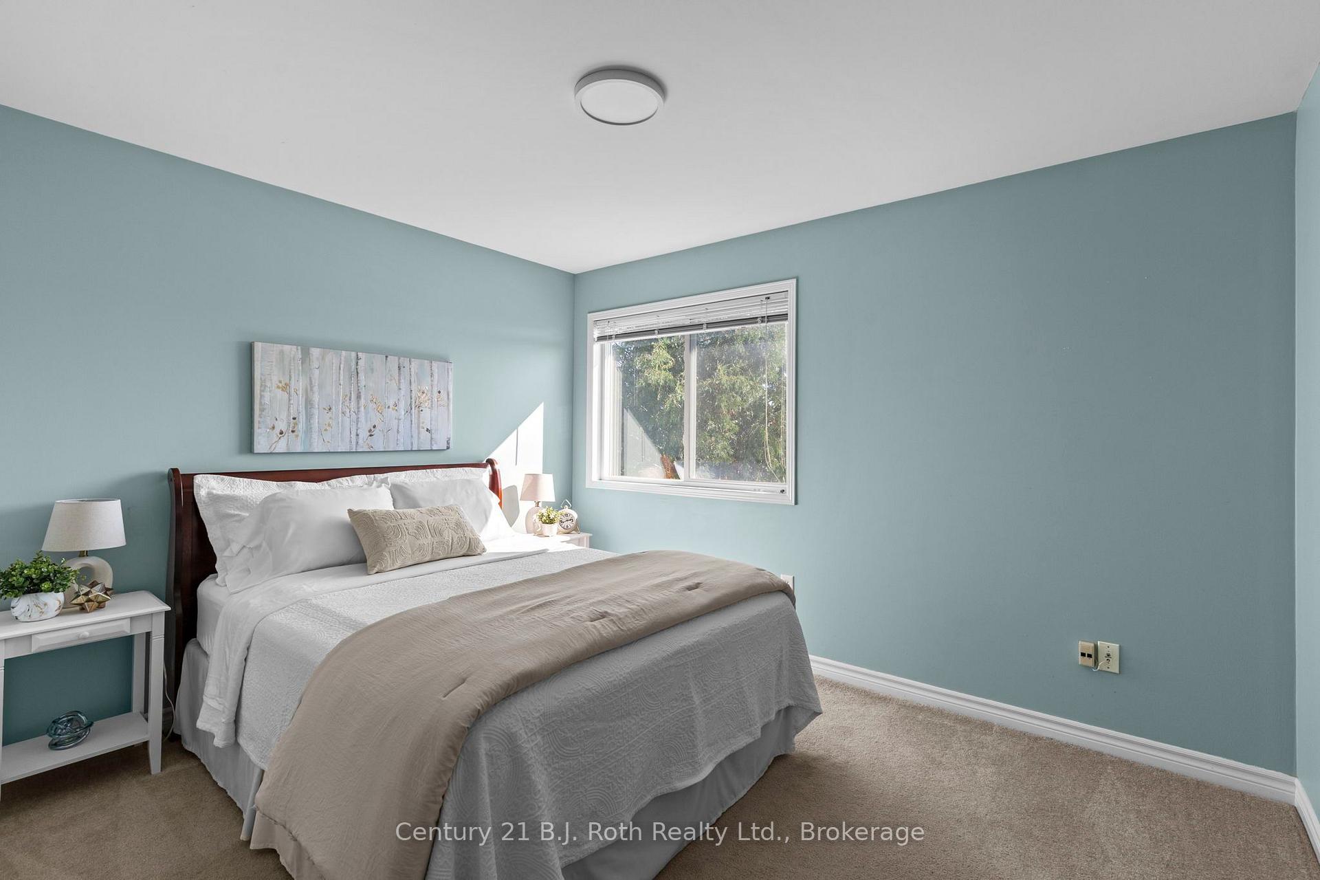 Photo 24 of 33 Vanessa Drive, Orillia — HOMEH