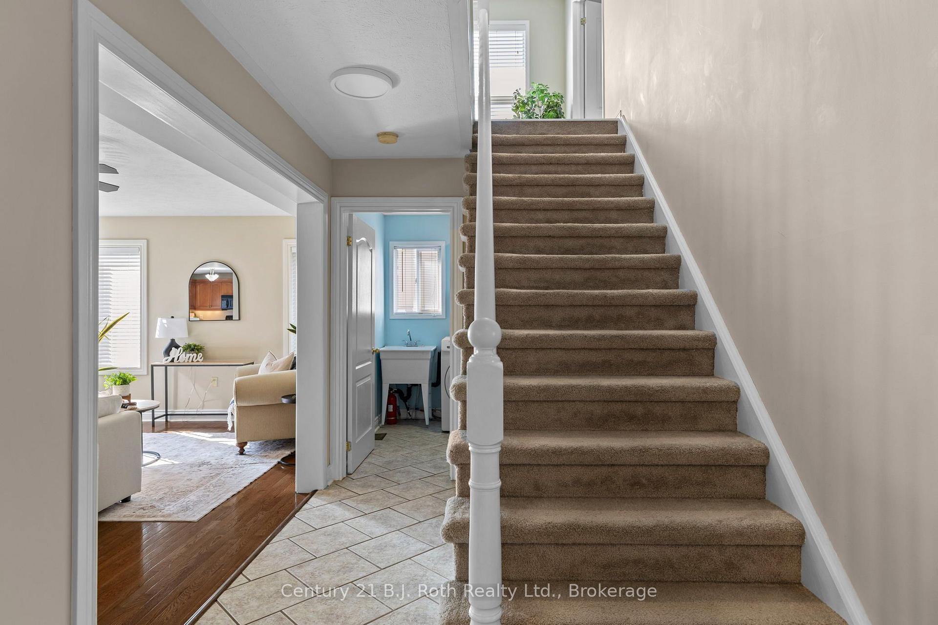 Photo 25 of 33 Vanessa Drive, Orillia — HOMEH
