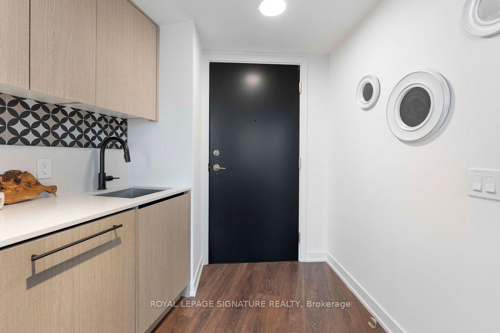 Photo 11 of Unit 703, 5 Lakeview Avenue, Toronto, Trinity-Bellwoods — HOMEH