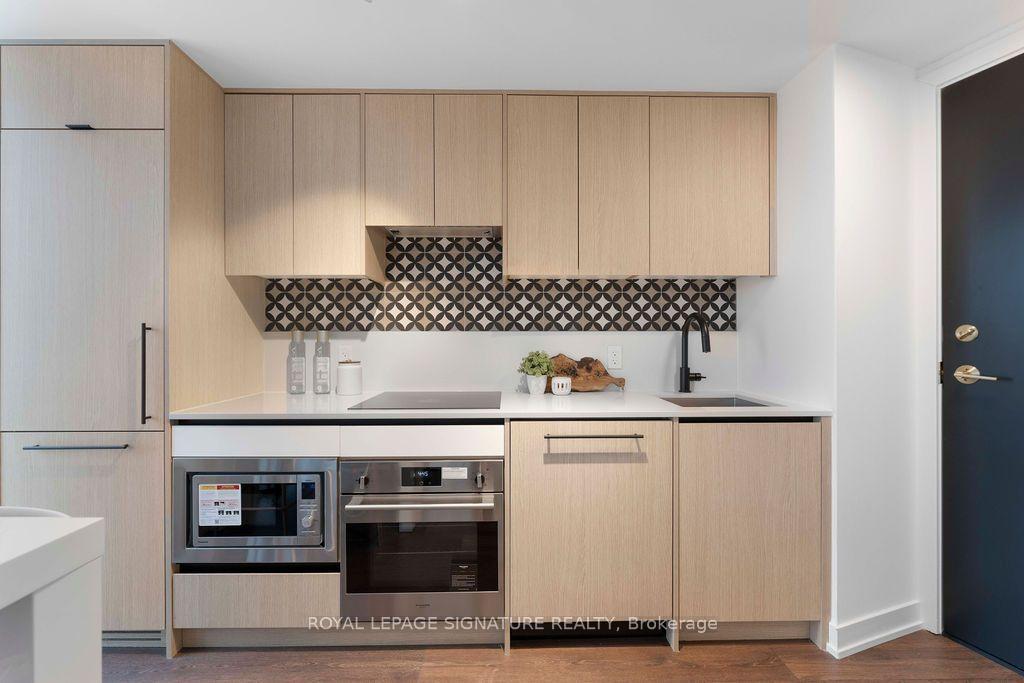 Photo 13 of Unit 703, 5 Lakeview Avenue, Toronto, Trinity-Bellwoods — HOMEH