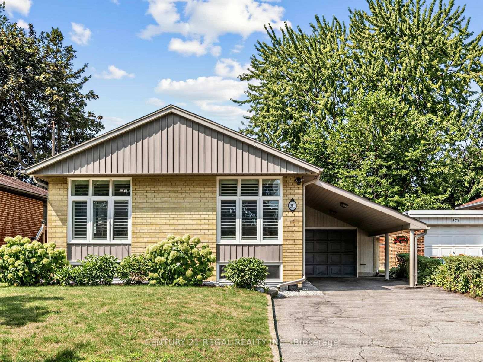 Photo 3 of 281 Thistle Down Boulevard, Etobicoke, Thistletown-Beaumonde Heights — HOMEH