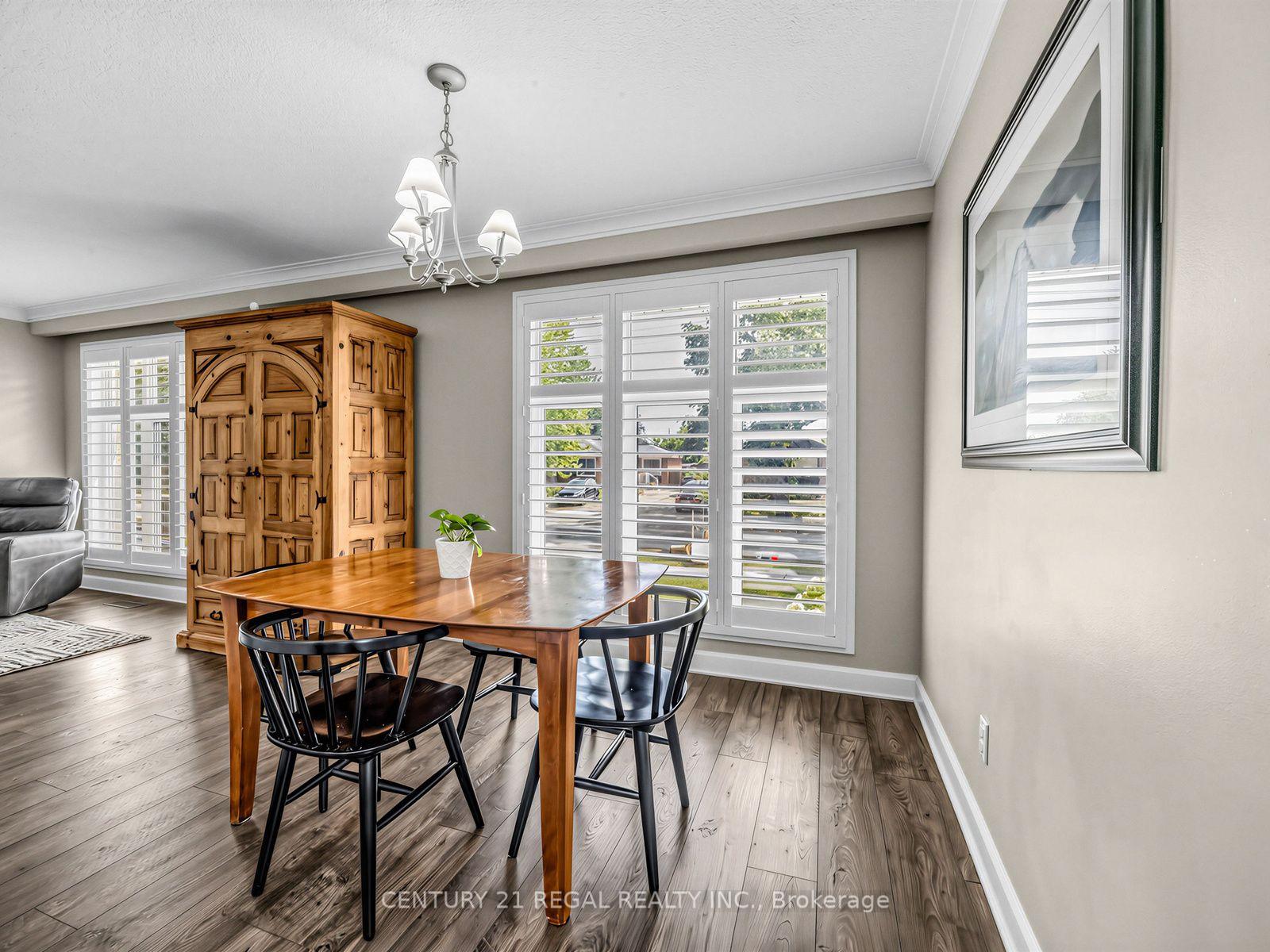 Photo 9 of 281 Thistle Down Boulevard, Etobicoke, Thistletown-Beaumonde Heights — HOMEH