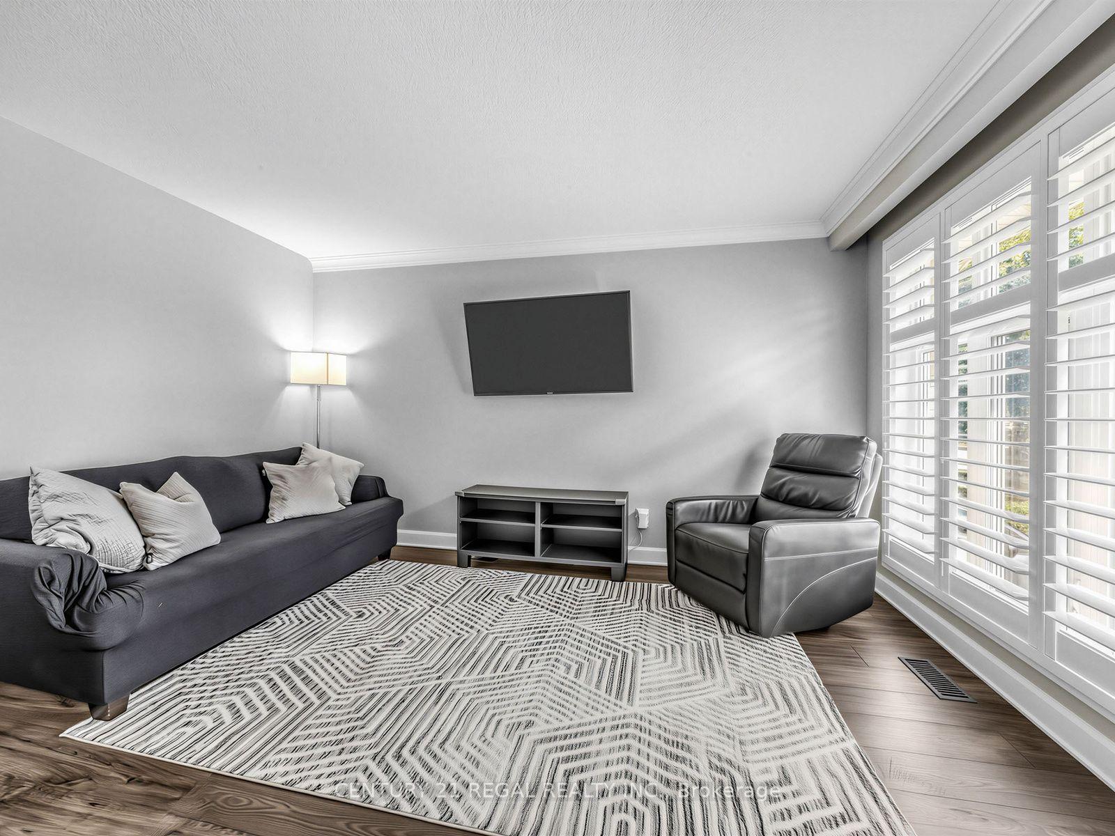 Photo 15 of 281 Thistle Down Boulevard, Etobicoke, Thistletown-Beaumonde Heights — HOMEH