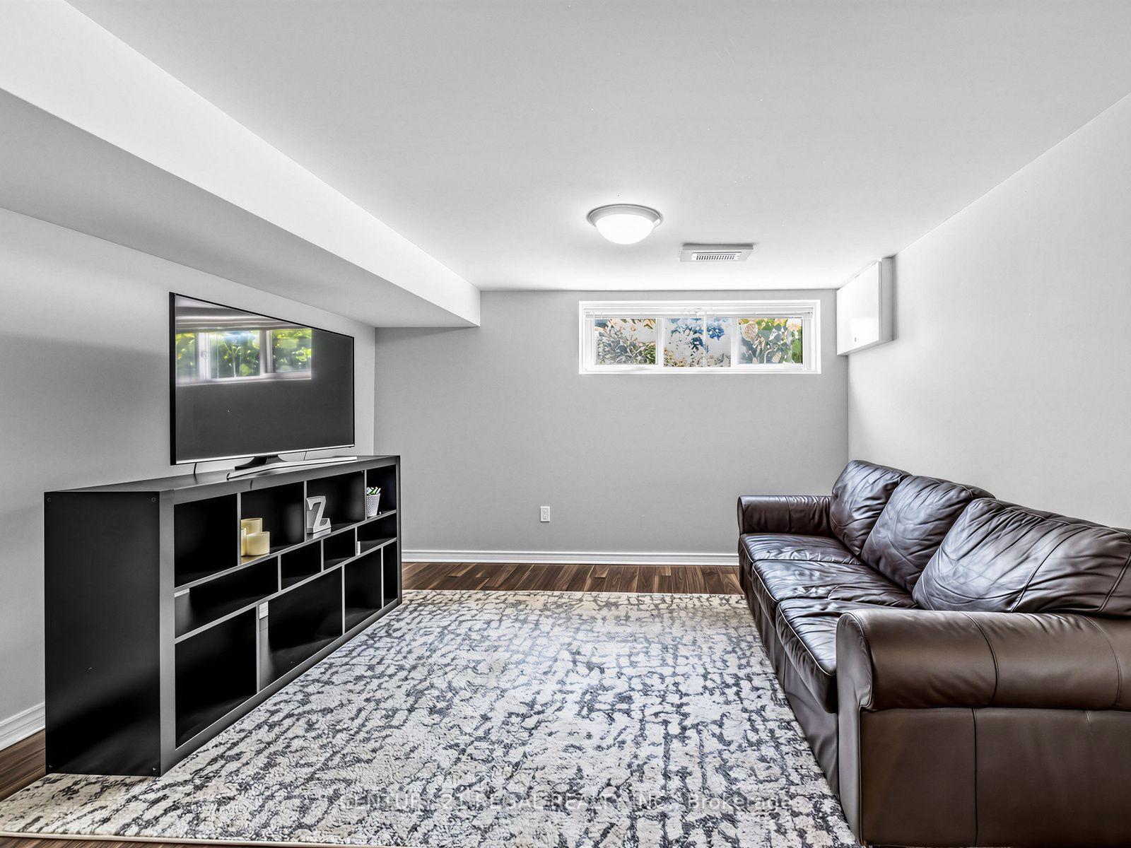 Photo 27 of 281 Thistle Down Boulevard, Etobicoke, Thistletown-Beaumonde Heights — HOMEH