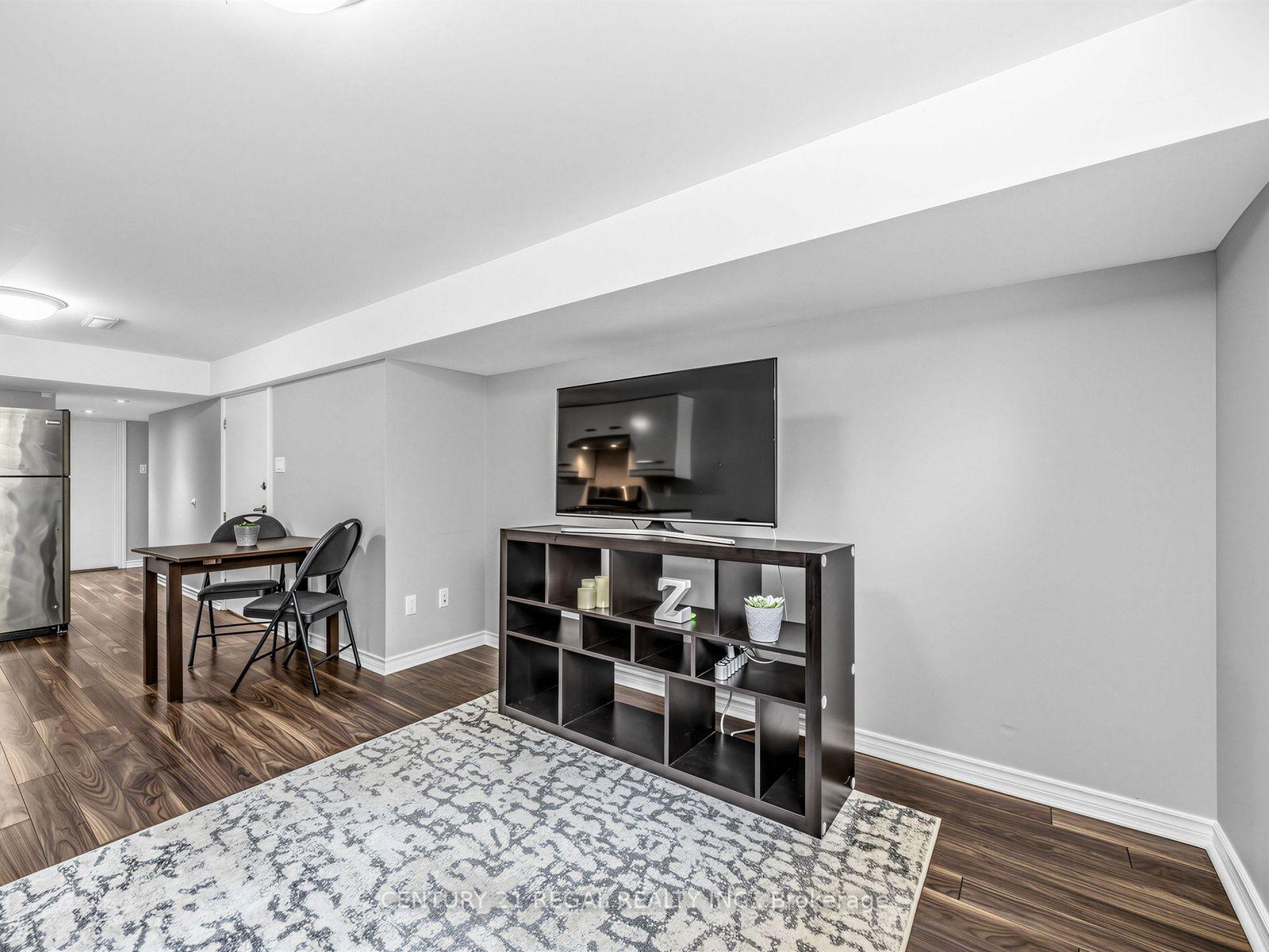 Photo 28 of 281 Thistle Down Boulevard, Etobicoke, Thistletown-Beaumonde Heights — HOMEH
