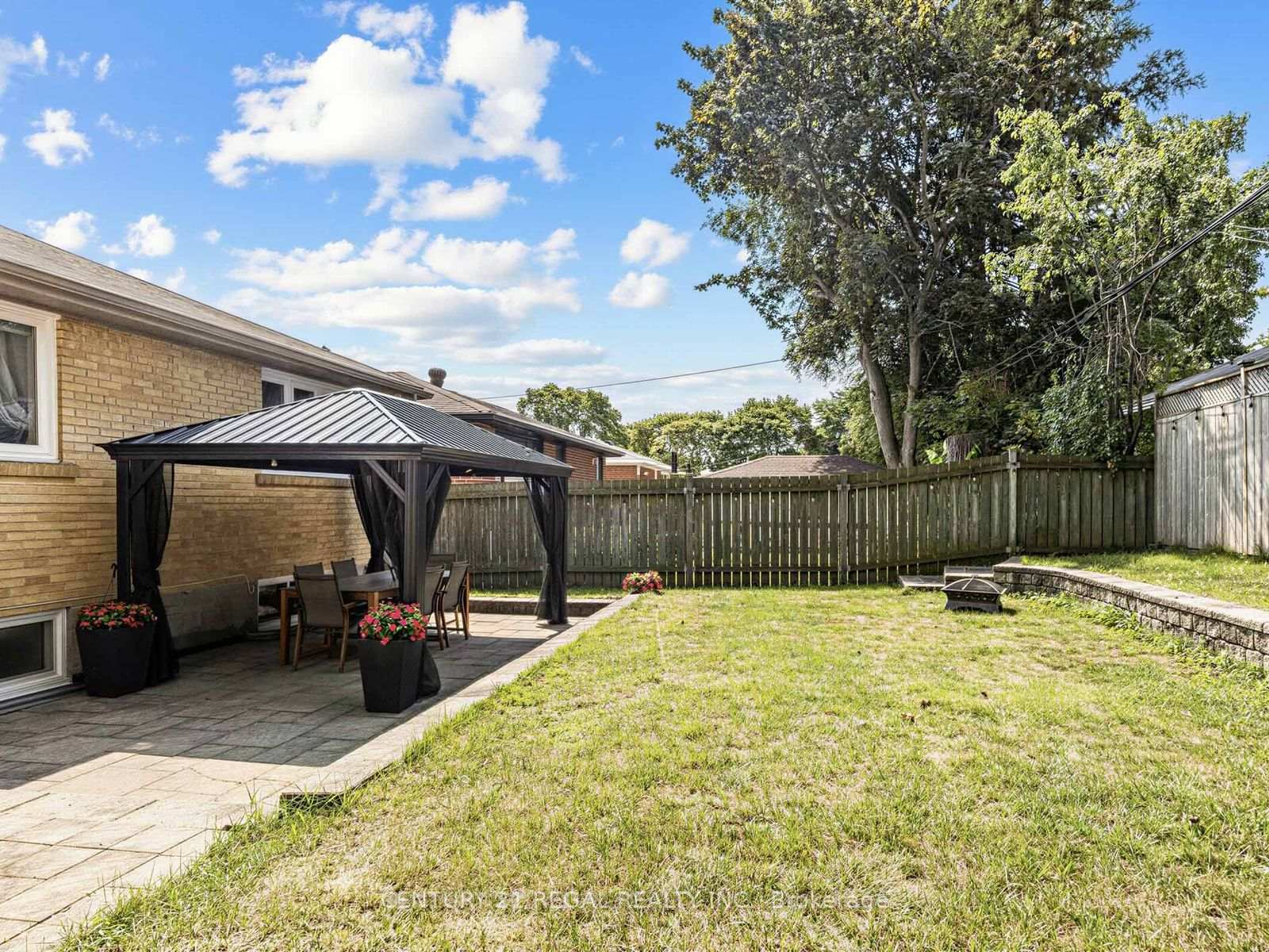 Photo 38 of 281 Thistle Down Boulevard, Etobicoke, Thistletown-Beaumonde Heights — HOMEH