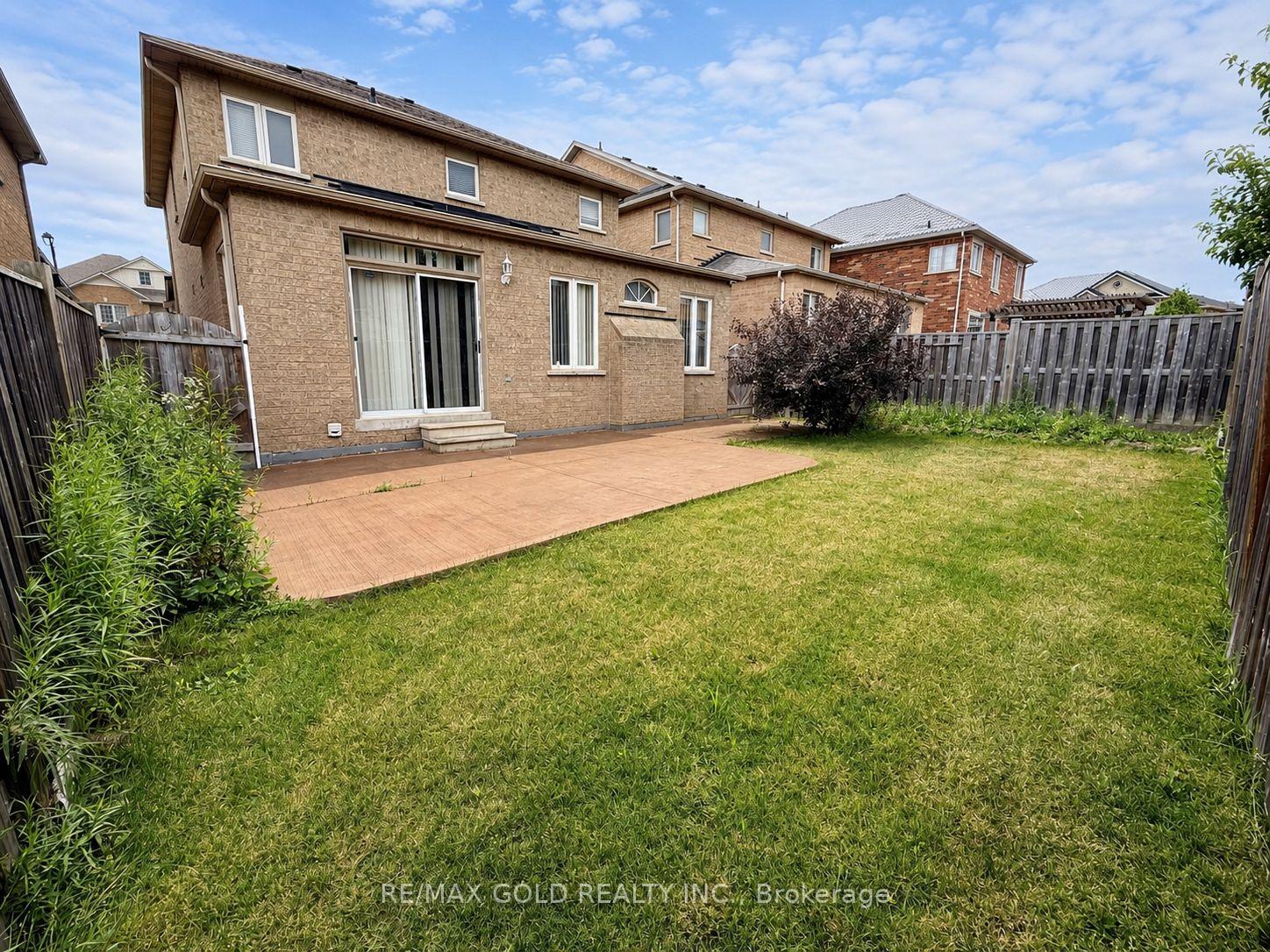 Photo 31 of 6 Stonemount Trail, Brampton, Sandringham-Wellington — HOMEH