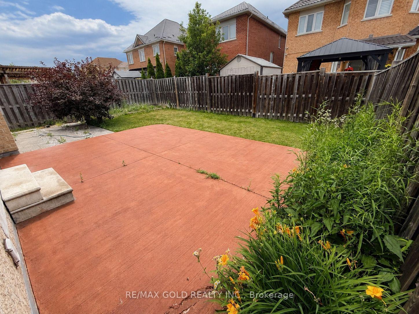 Photo 32 of 6 Stonemount Trail, Brampton, Sandringham-Wellington — HOMEH