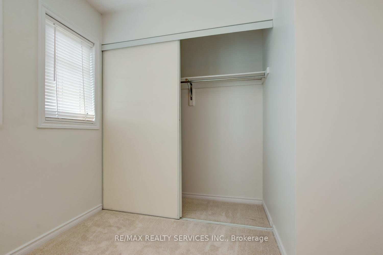 Photo 20 of 63 Herkes Drive, Brampton, Fletcher's West — HOMEH
