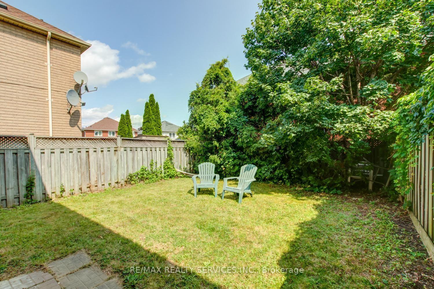 Photo 32 of 63 Herkes Drive, Brampton, Fletcher's West — HOMEH