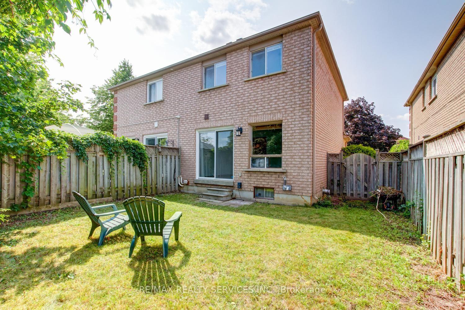 Photo 33 of 63 Herkes Drive, Brampton, Fletcher's West — HOMEH