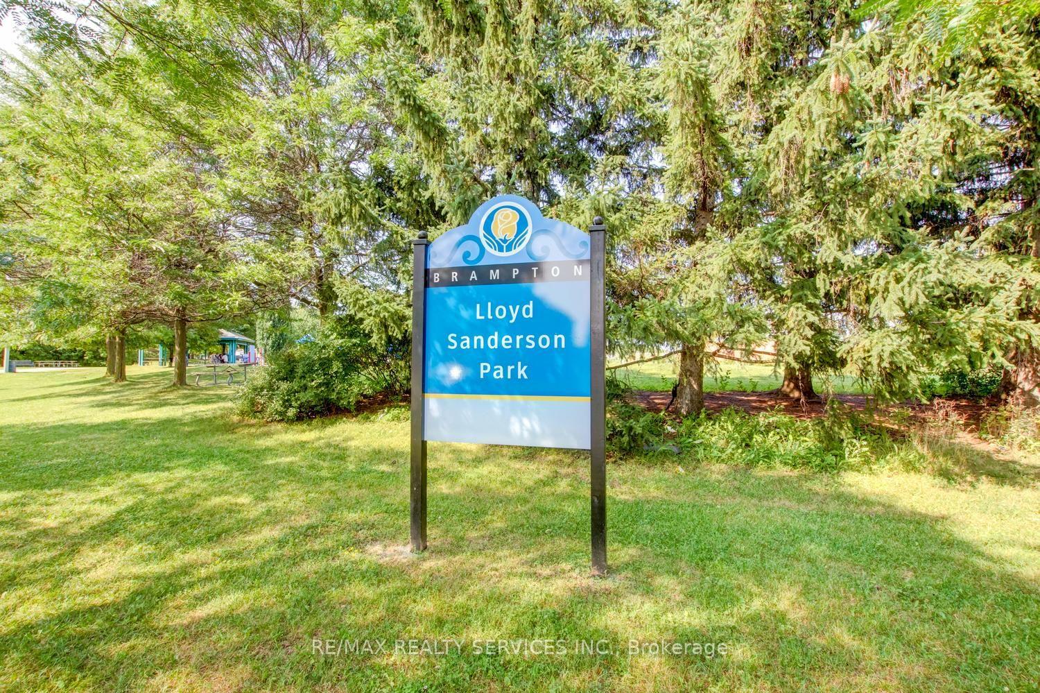 Photo 36 of 63 Herkes Drive, Brampton, Fletcher's West — HOMEH