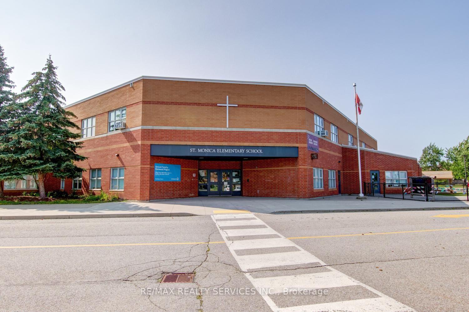Photo 38 of 63 Herkes Drive, Brampton, Fletcher's West — HOMEH