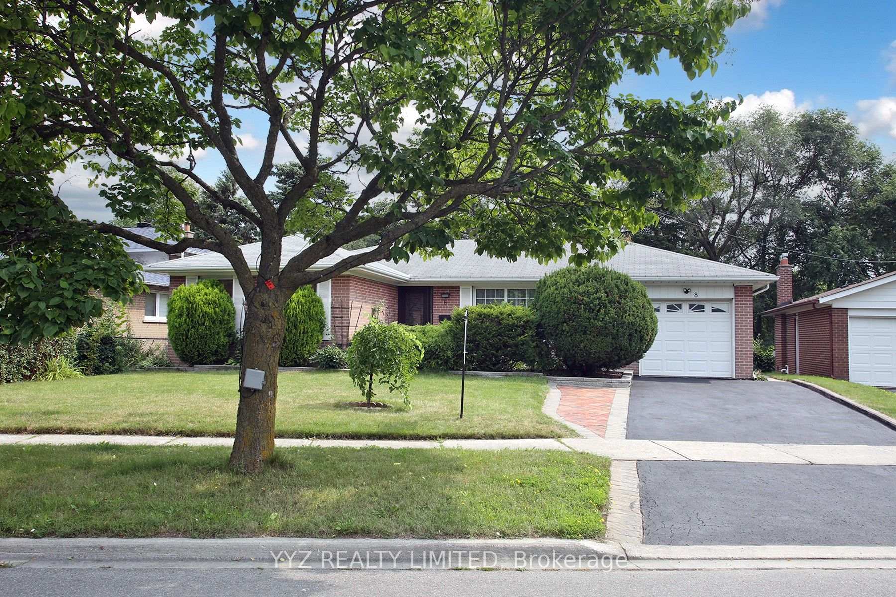 Front of 8 Snowcrest Avenue