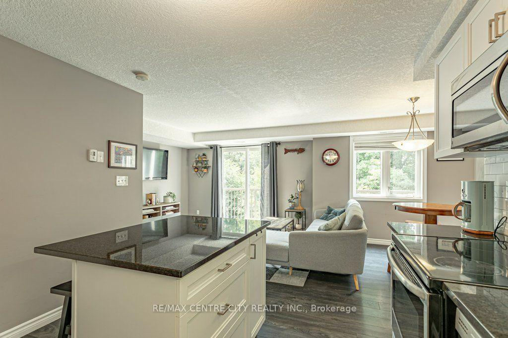 Photo 6 of Unit D, 243 Rachel Crescent, Kitchener, Trussler — HOMEH