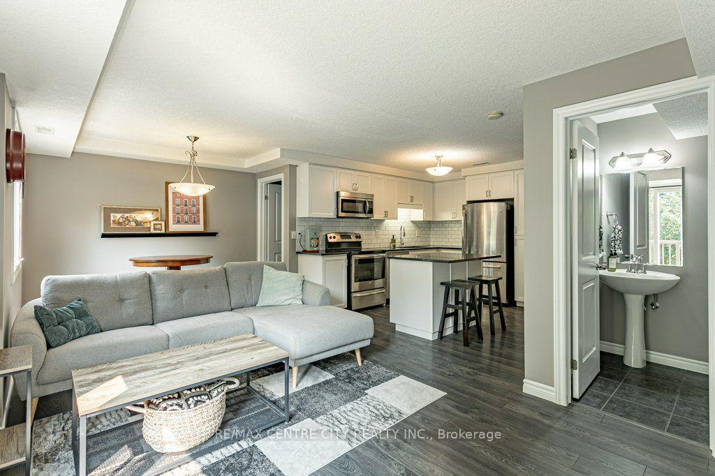 Photo 10 of Unit D, 243 Rachel Crescent, Kitchener, Trussler — HOMEH