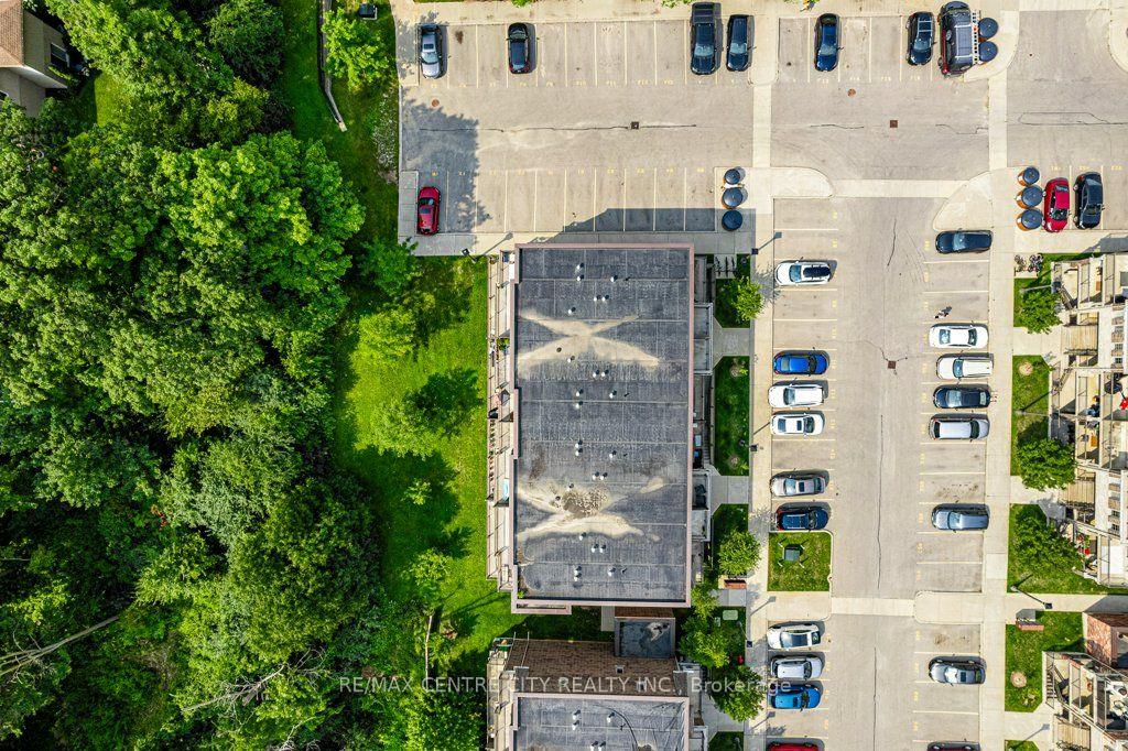Photo 26 of Unit D, 243 Rachel Crescent, Kitchener, Trussler — HOMEH