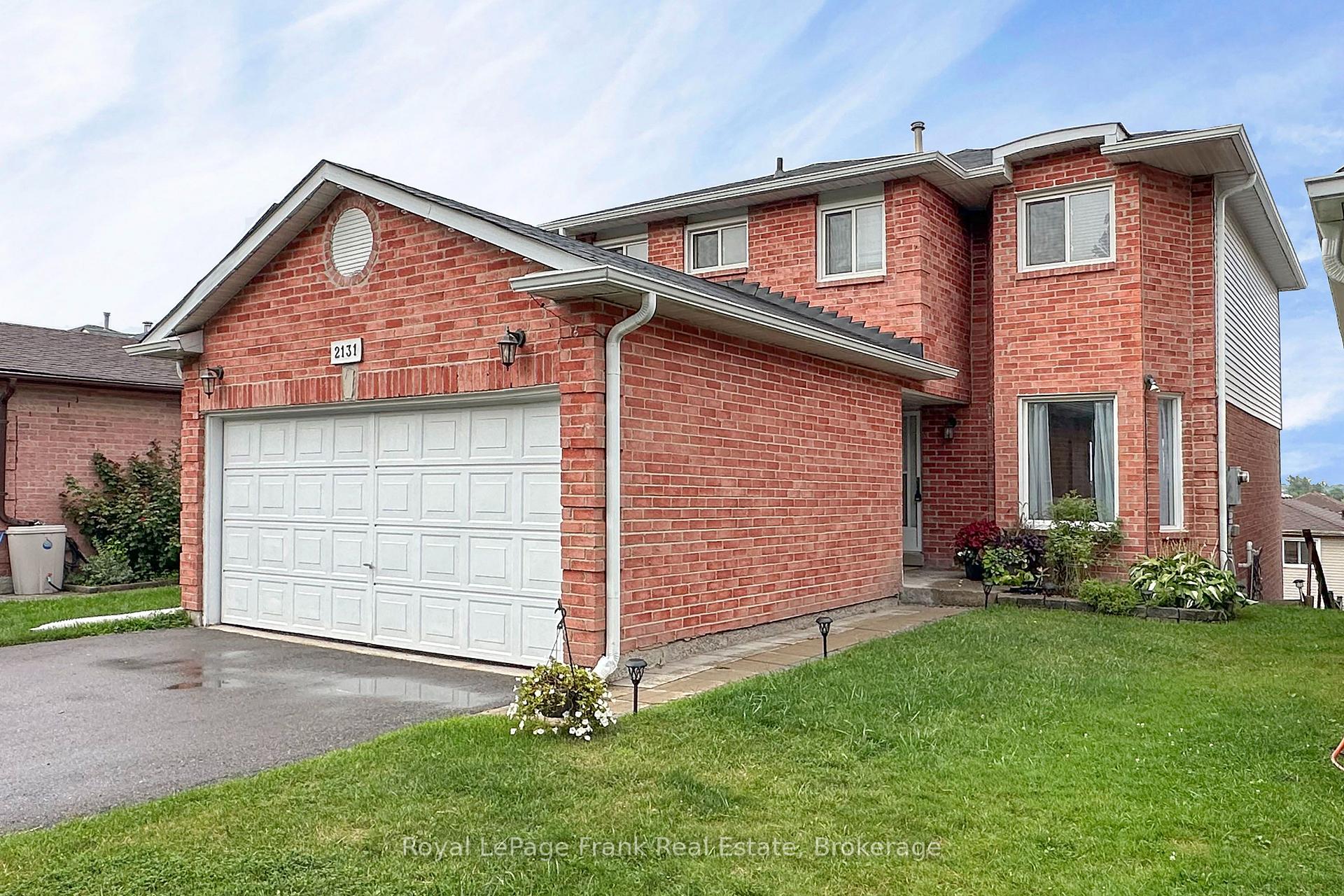 Photo 2 of 2131 Theoden Court, Pickering, Brock Ridge — HOMEH