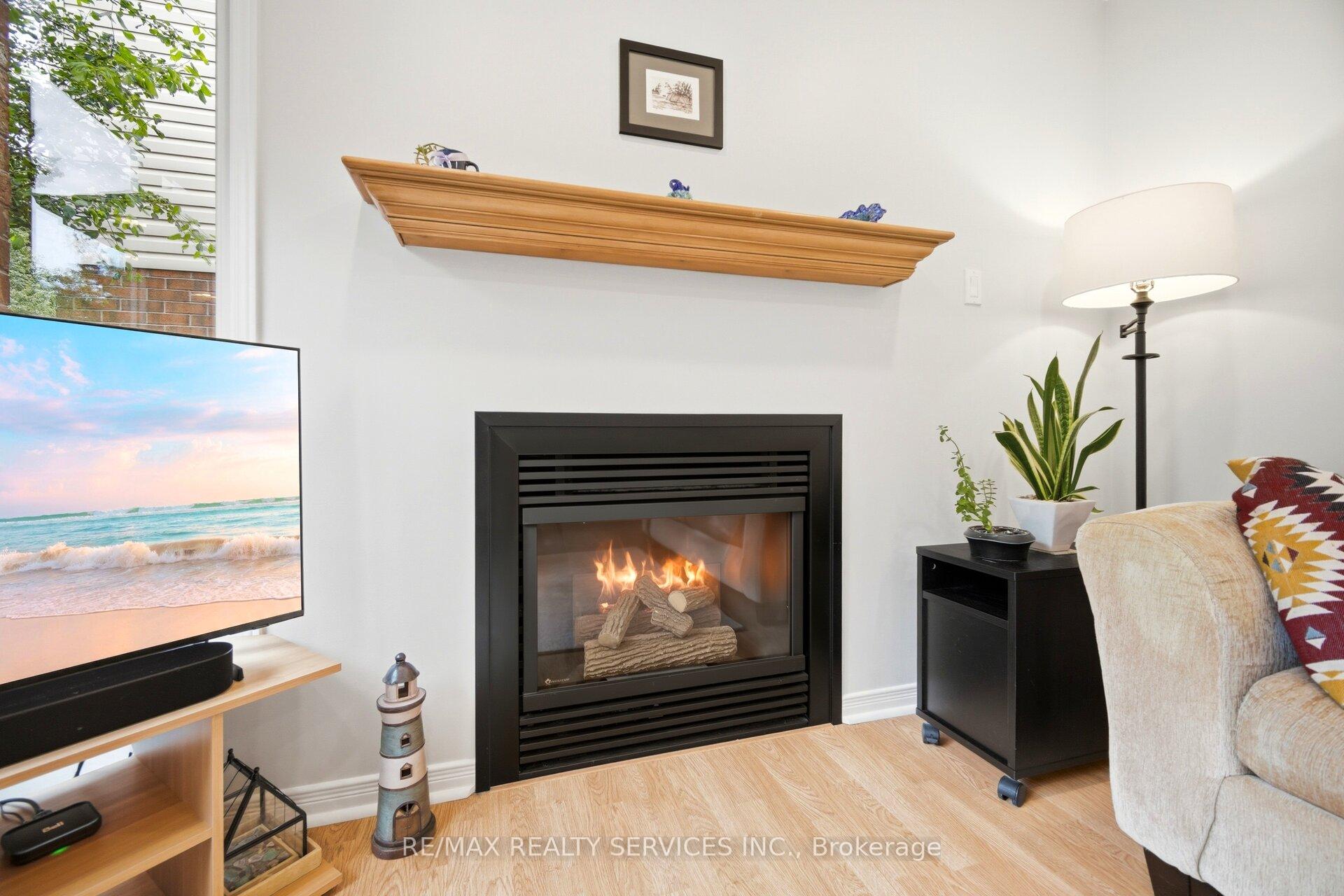 Photo 17 of 38 Furrows End, Brampton, Heart Lake West — HOMEH