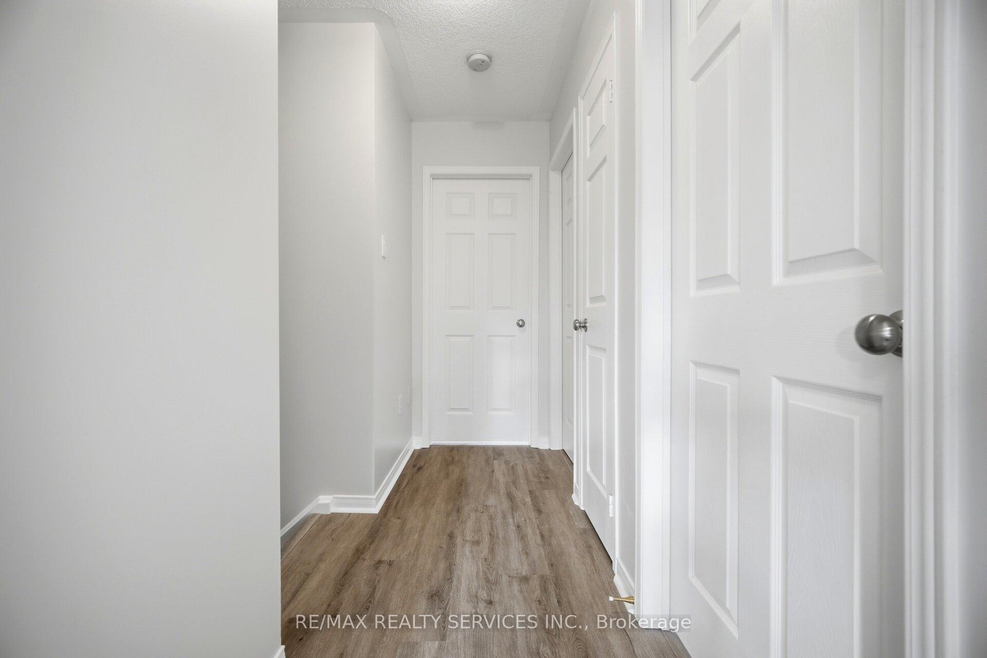 Photo 21 of 38 Furrows End, Brampton, Heart Lake West — HOMEH