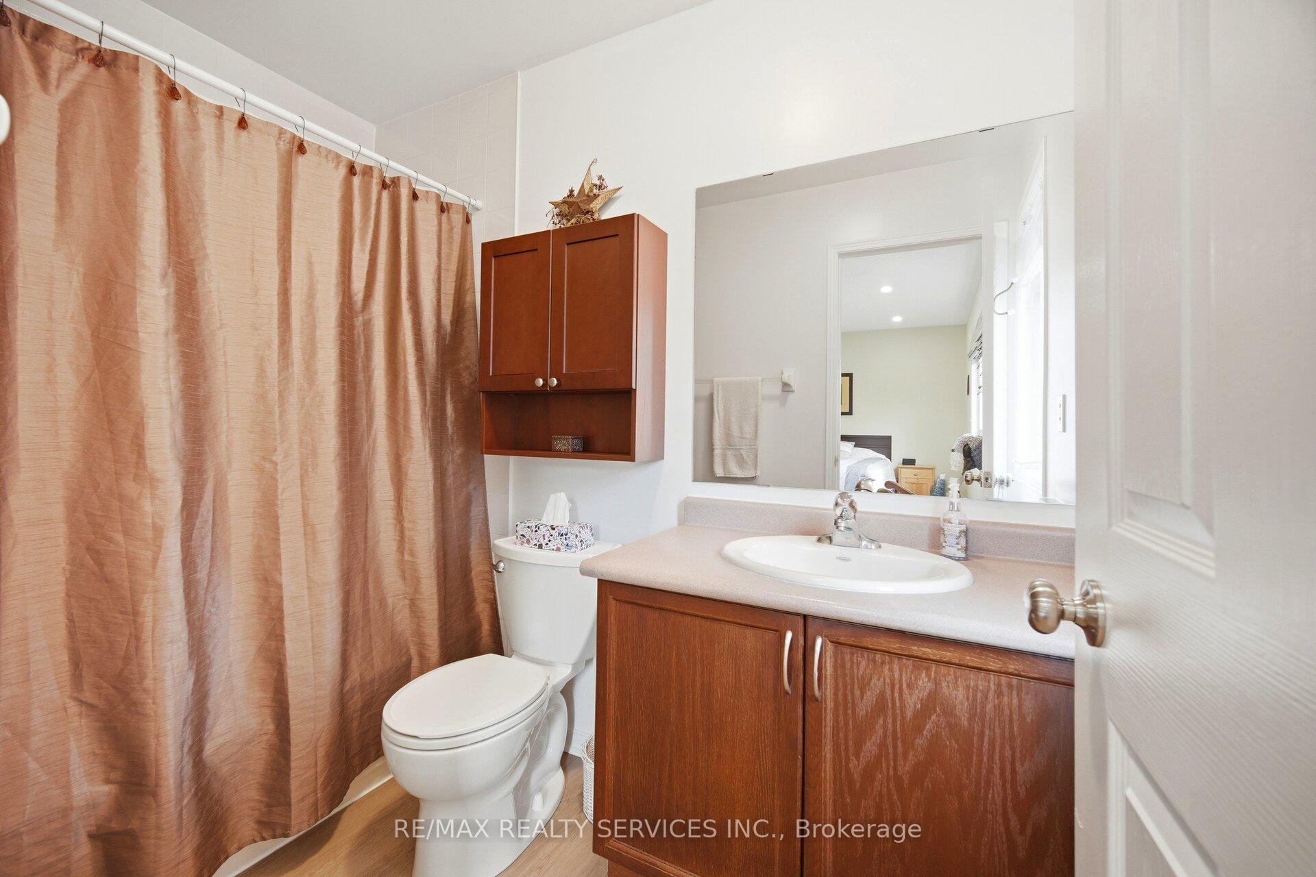 Photo 25 of 38 Furrows End, Brampton, Heart Lake West — HOMEH