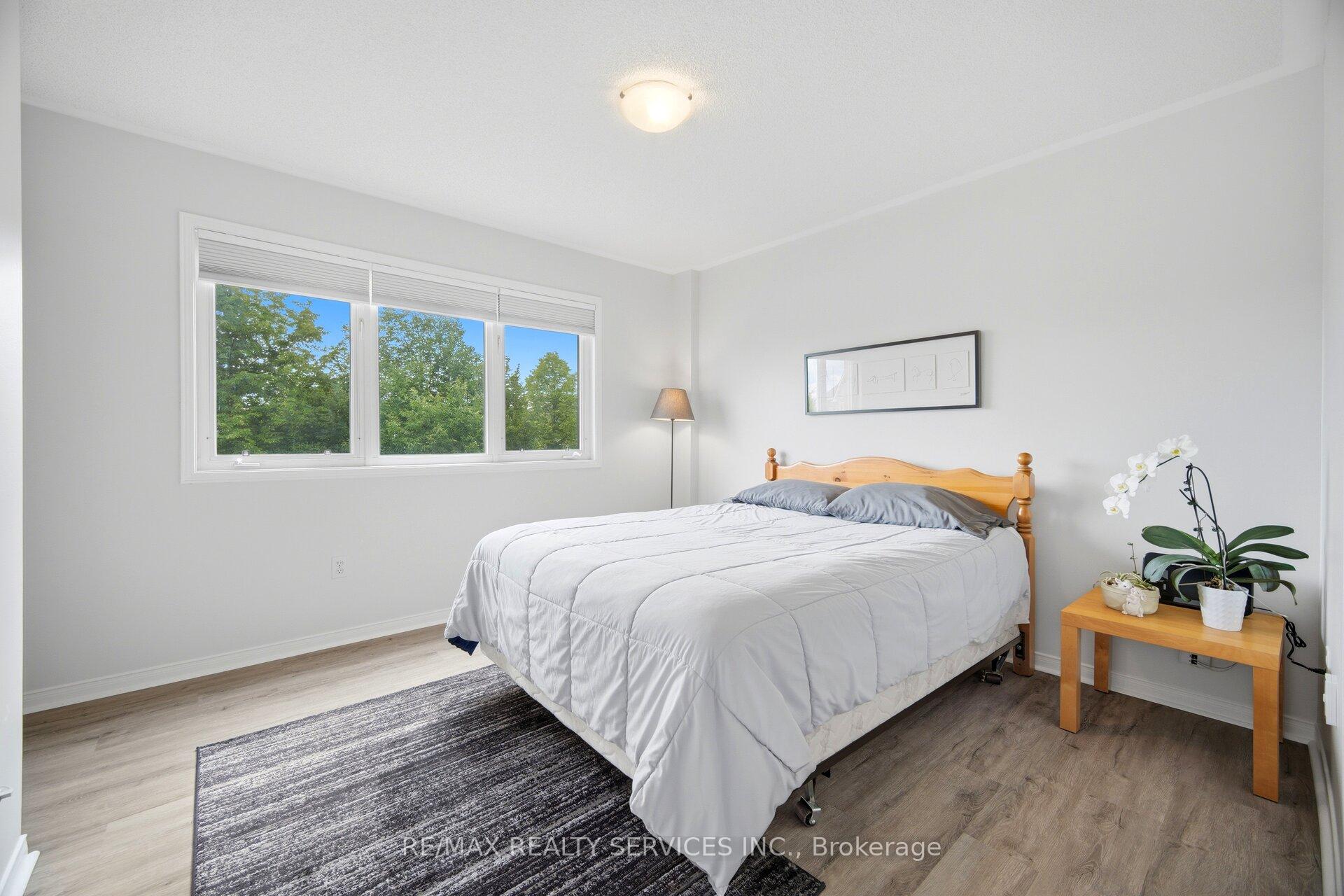 Photo 26 of 38 Furrows End, Brampton, Heart Lake West — HOMEH