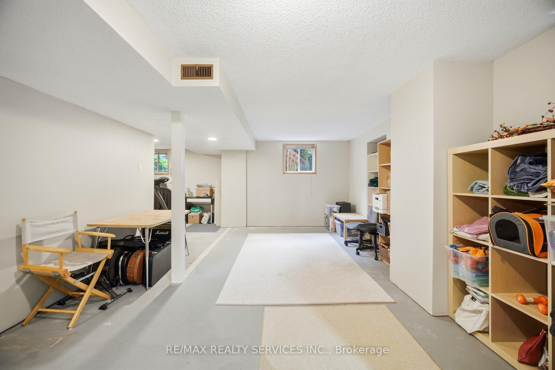 Photo 30 of 38 Furrows End, Brampton, Heart Lake West — HOMEH