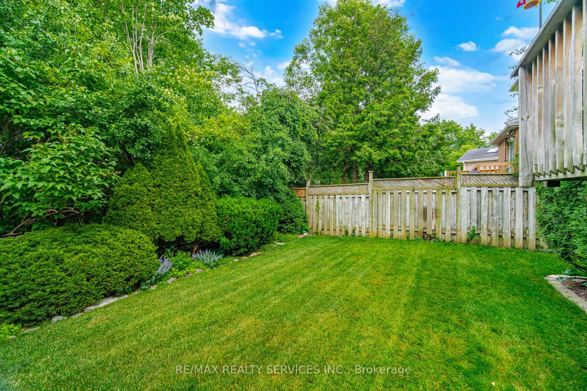 Photo 40 of 38 Furrows End, Brampton, Heart Lake West — HOMEH