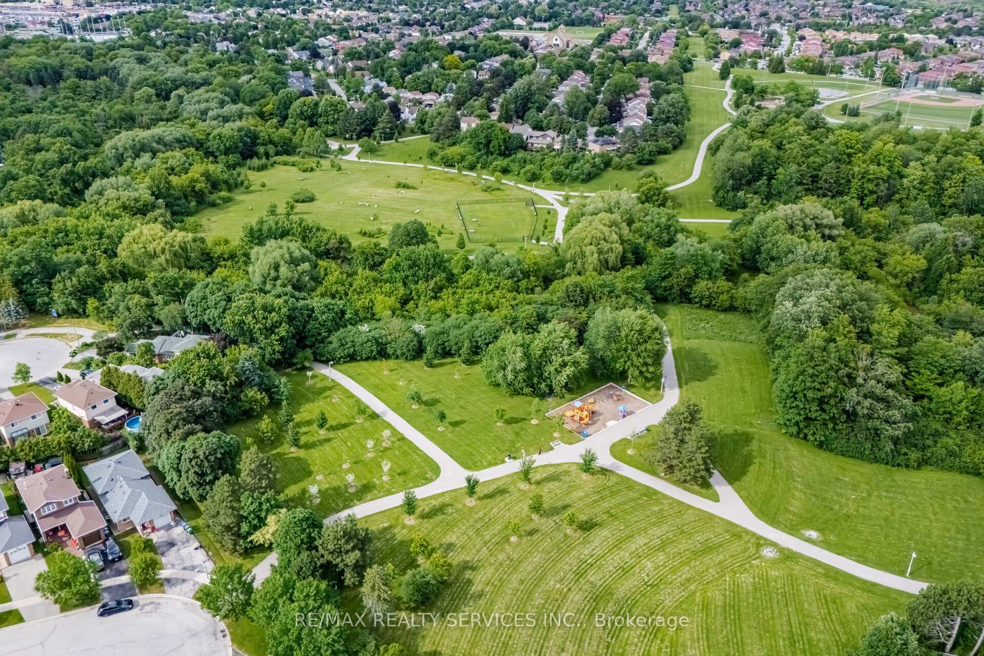 Photo 49 of 38 Furrows End, Brampton, Heart Lake West — HOMEH