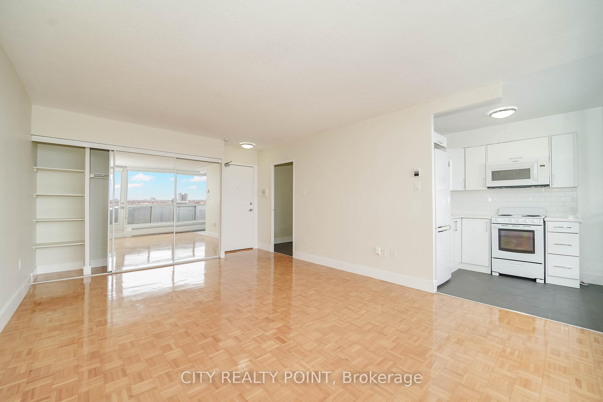 Photo 3 of Unit 1007, 666 Spadina Avenue, Toronto, University — HOMEH